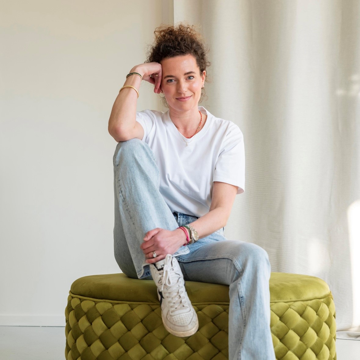Review Benedicte Peters